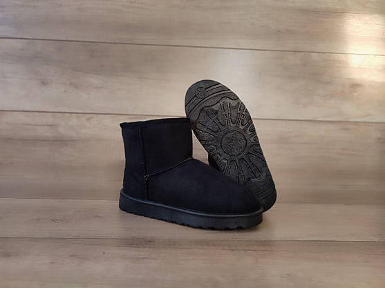 Угги замшевые короткие эко замша женские черные с коричневой лейбл UGG полусапожки ботиночки унисекс, фото 4