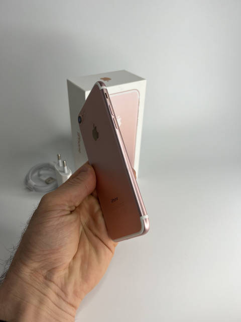 5289268315_w1280_h640_iphone-7