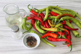 Перець цілий ГОСТРИЙ,нечищений