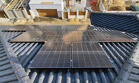 монтаж солнечных панелей на крышу дома