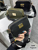 Жіночий каркасний клатч з золотою фурнітурою на одне відділення з двома блискавками чорний.