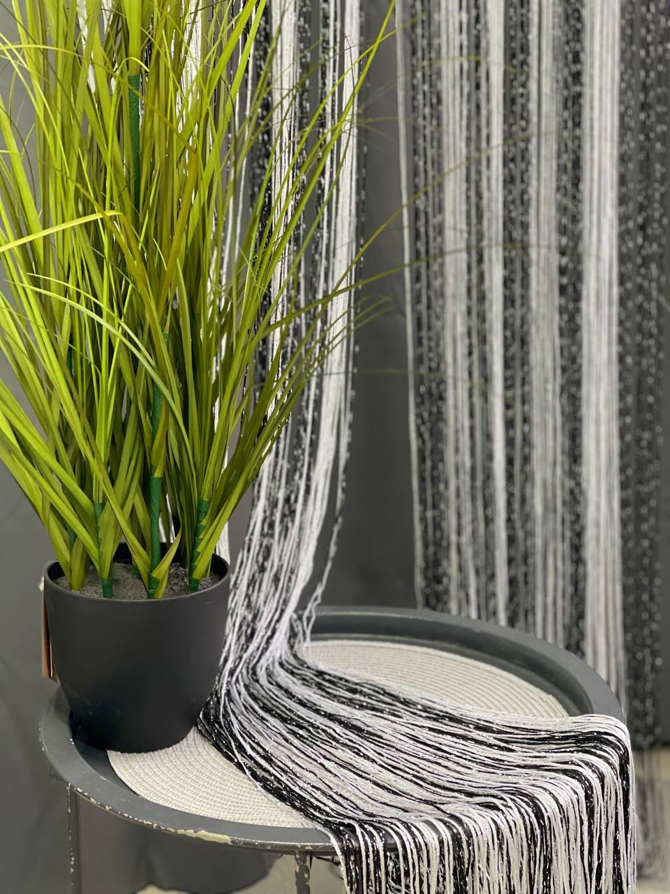 Тюль Нитка з люверсом, висота 3м, колір - чорно-біла.