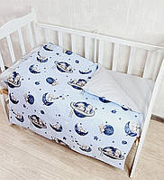 Сменный комплект постельного белья в детскую кроватку Мишка на луне/Звезды серый