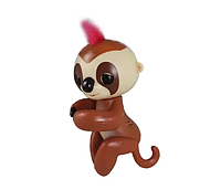 Інтерактивна іграшка мавпочка на палець тварини fingerlings мавпочка Happy Sloth Коричнева