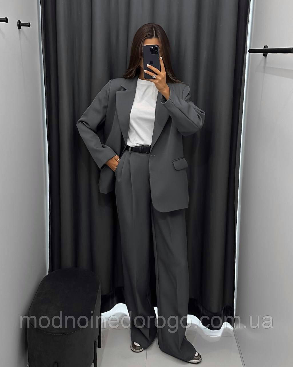 Жіночий брючний класичний, діловий графітовий оверсайз костюм 2-ка (піджак подовжений + штани палаццо)