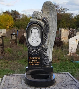 Елітний пам'ятник з ангелами на кладовище із граніту 1800*800*160