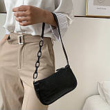 ДЕФЕКТ! Жіноча класична маленька сумка багет на ланцюжку ремінці рептилія чорна, фото 3