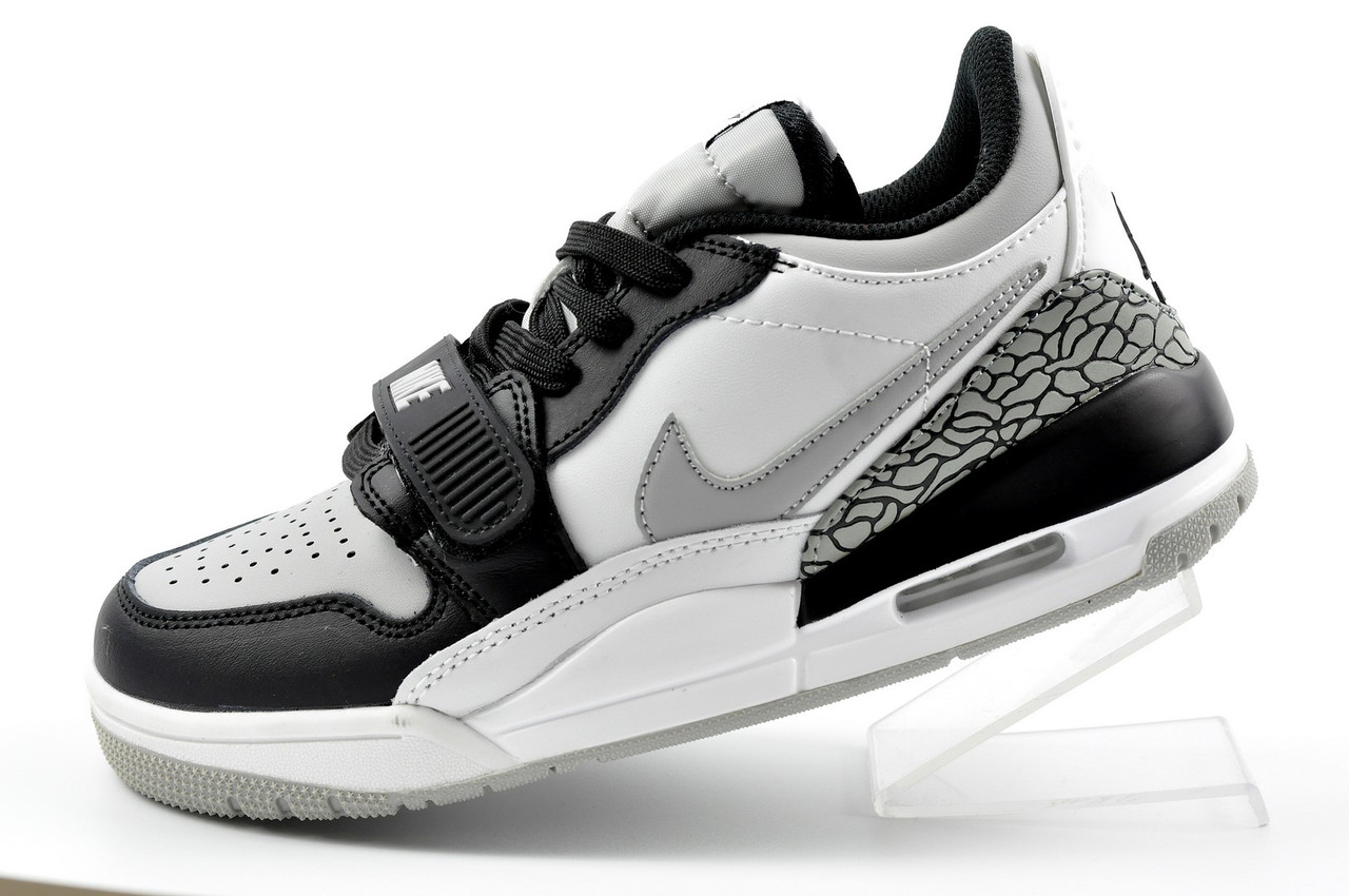 Кросівки підліткові Nike Air Jordan Legacy Найк Джордан 39р.