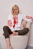 Женская вышиванка "Орнамент", белая блуза с красной вышивкой на рукавах