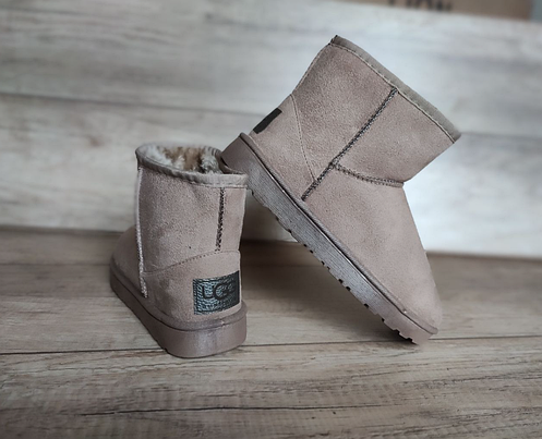 Бежевые зимние угги UGG низкие эко - ЗАМША женские теплые короткие (h=16 см) полусапожки ботиночки, фото 3