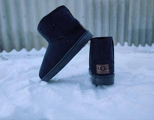 Угги ЧЕРНЫЕ с лейбл UGG короткие (h=16 см) эко замша женские унисекс ботиночки, фото 3