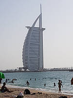 Бурдж Аль Араб - один з найрозкішніших готелів у світі