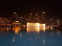 «Танцюючий» Фонтан в Дубаї - один з найвищих фонтанів у світі