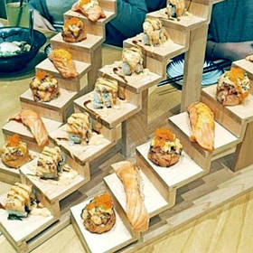 Стійка для подачі суші "Лаокай"