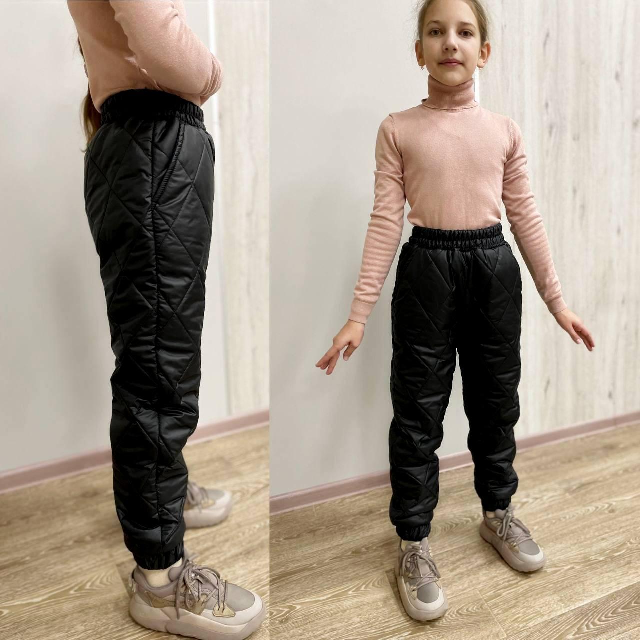 Теплі зимові штани на дівчинку на синтепоні чорні стьобані плащівка 140-152р