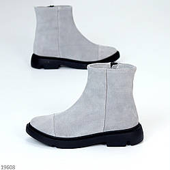 Сірі замшеві зручні зимові черевики натуральна замша стильний мінімалізм