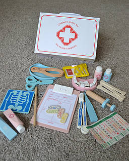 Набір лікаря в валізці дерев'яний 61719