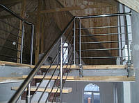 Лестница 3 с перилами из нержавейки