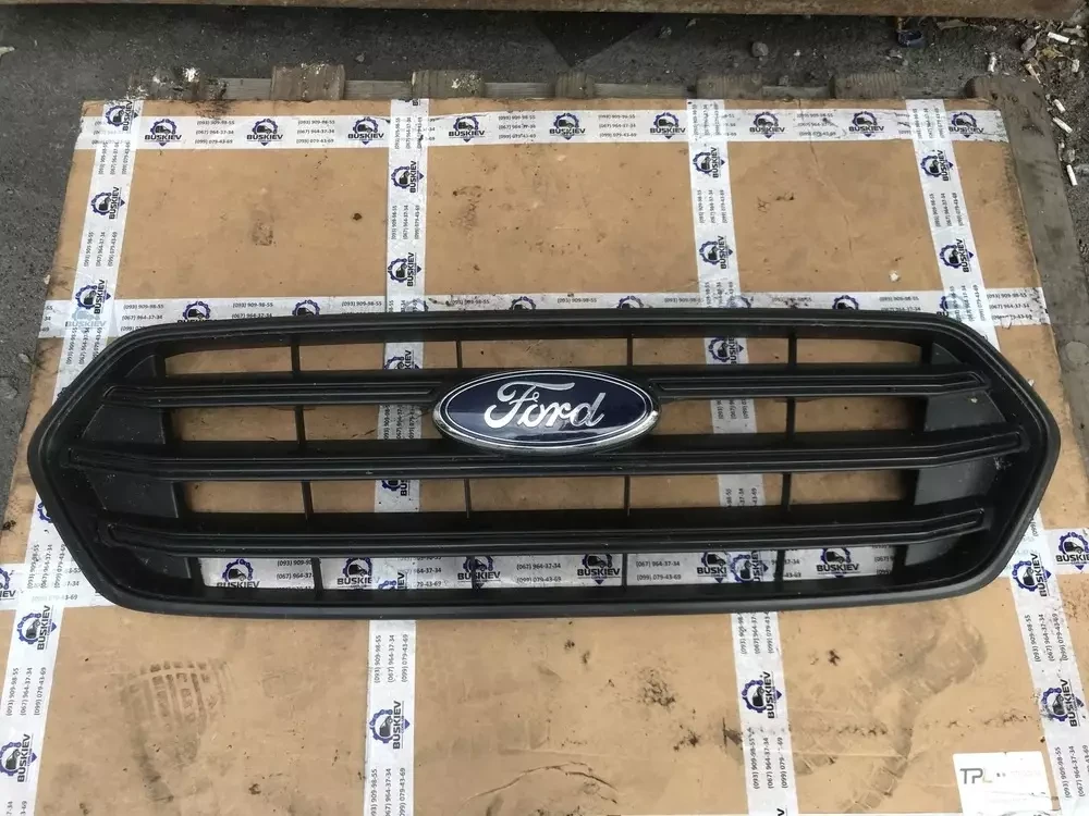 Решітка радіатора Ford Transit Custom з 2016-2022 року, JK21-17B968-AC