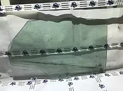 Скло задньої двері праве опускне Ford Fusion з 2012- року,  DS73-F25712-A
