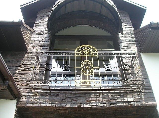 Балконна огорожа з художньою ковкою 23