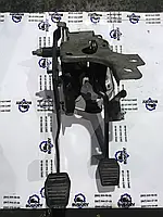 Блок педалей Тормоз Сцепление Ford Transit с 2006-2014 год CC11-2450-DB