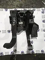 Блок педалей Гальмо Зчеплення Citroen Jumper з 2006-2014 рік 01367549080