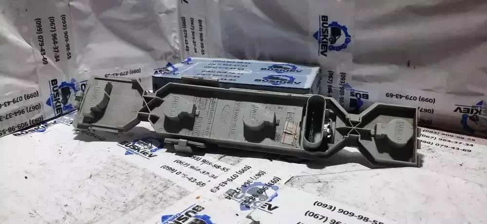 Плата заднього ліхтаря Ford Connect 2002-2012 9T1613N412A