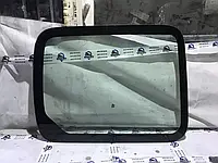 Стекло двери боковой сдвижной правой Renault Kangoo с 2009- год
