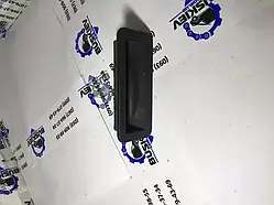 Кнопка відкривання багажника C1BB-19B514-AA