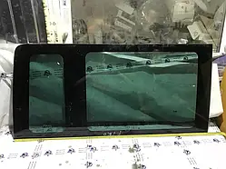 Скло в кузова праве (на коротку низьку базу) Ford Transit з 2000-2014 року, 1C15 B29740-AK