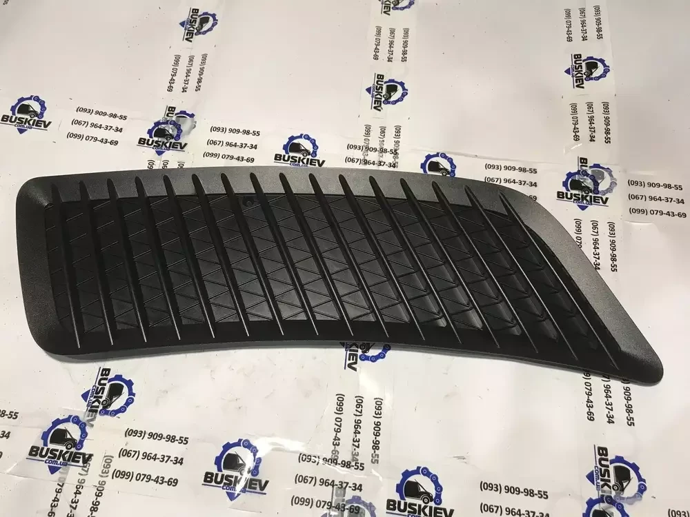 Решітка капота права Mercedes Sprinter з 2006 - рік A9068360718, фото 1