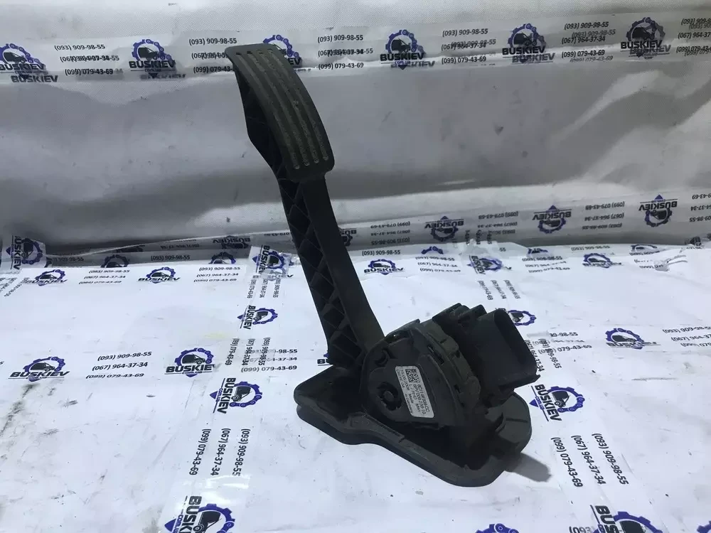 Педаль газу Ford Transit з 2006-2014 рік 6C11-9F836-CC