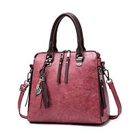 Стильная женская сумка с брелком через плечо. Вместительная женская сумочка из эко кожи Розовый "Gr"
