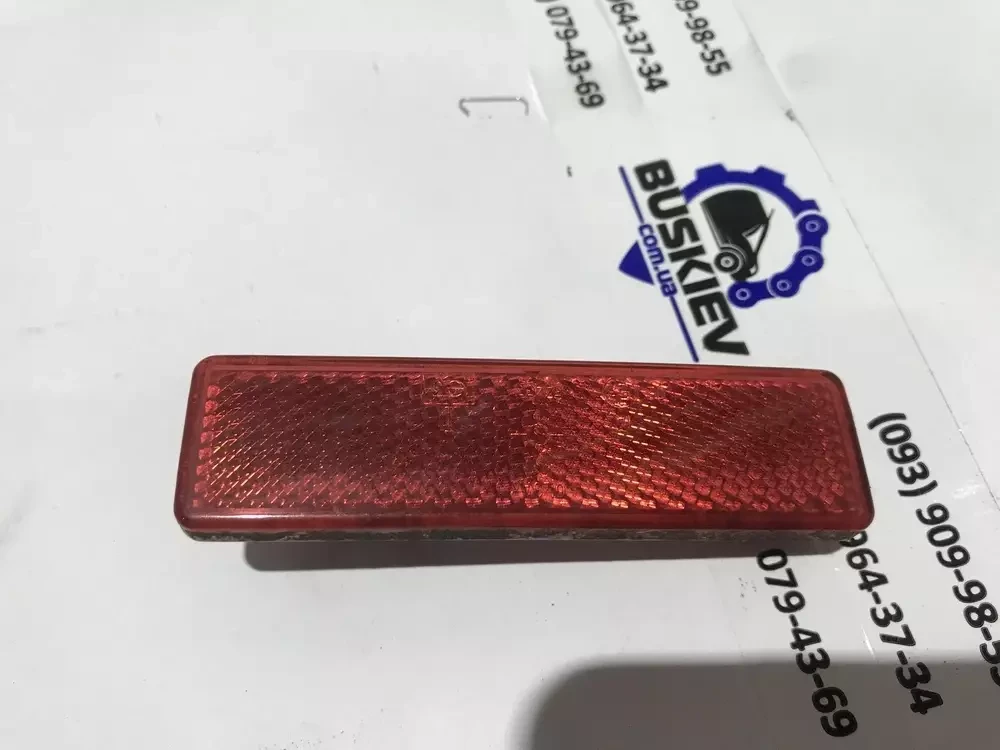 Світловідбивач заднього бампера (катафот) Renault Trafic 2001-2010 7700353184, фото 1