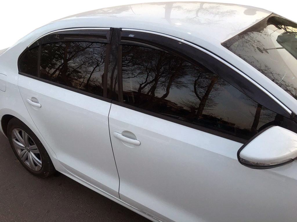 Volkswagen Jetta 2011-2018 - вітровики з хром смужкою (4 шт, Niken)