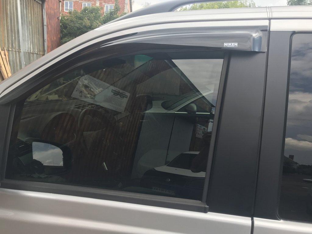 Mercedes Vito/Viano W639 2004-2015 - вітровики (2 шт, Niken)