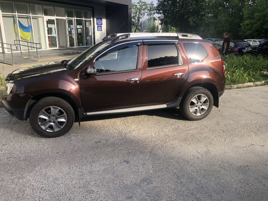 Renault/Dacia Duster 2010-2017 - вітровики з хромом (4 шт, Niken)
