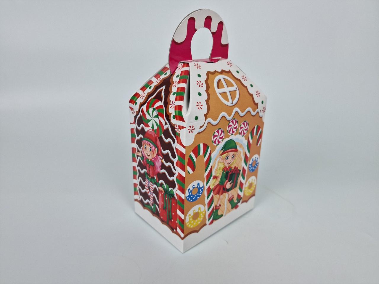 Святкове паковання для новорічних подарунків (700 гм) Пряниковий будиночок No209н (1 шт.), фото 1