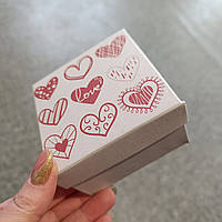 Подарочная картонная коробка 9 х 9 х 5 см сердечки
