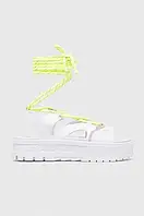 Urbanshop Сандалі Puma Mayze Sandal Laces Pop Wns жіночі колір білий на платформі 390638-01 РОЗМІРИ ЗАПИТУЙТЕ