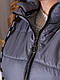 Жіноча жилетка на синтепоні подовжена з капюшоном 60, фото 2