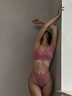 Комплект нижнего белья в рубчик женский розового цвета, топ и стринги