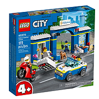 Конструктор LEGO City Преследование на полицейском участке 172 деталей (60370)