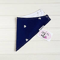 Слинявчик-бандана непромокальний мусліновий "Сердечка" на синьому