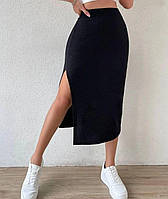 Женская юбка в рубчик с разрезом сбоку