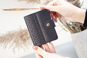 Візитниця шкіряна чорна з тисненням Вишивка | Шкіряний картхолдер