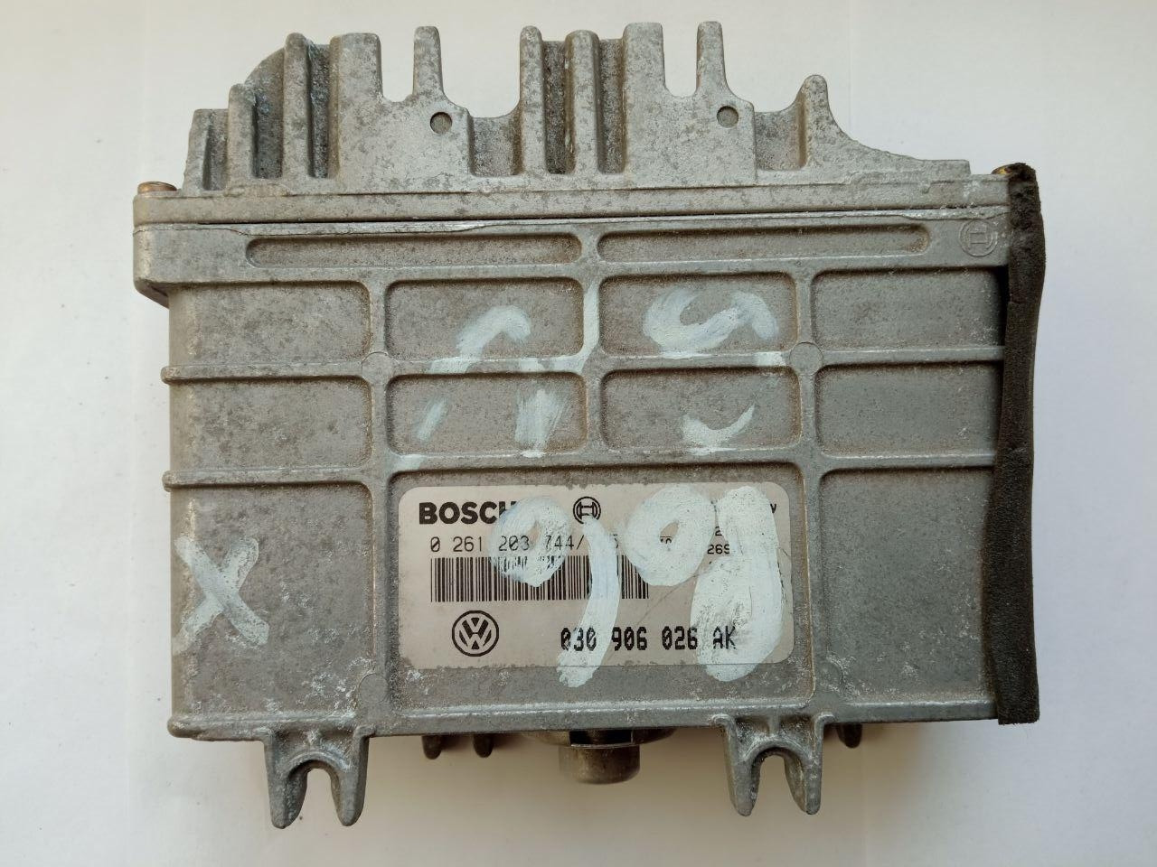 Електронний блок керування Volkswagen Polo 6N Bosch 0 261 203 744/745 / 030 906 026 AK