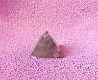 Піраміда з натурального каменю Флюорит