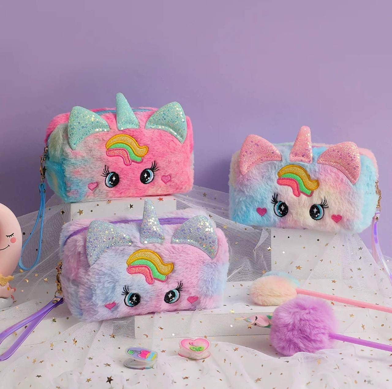 Пухнаста косметичка "Єдиноріг" (19х11.7х9 см). Колір обирається рандомно, фото 1